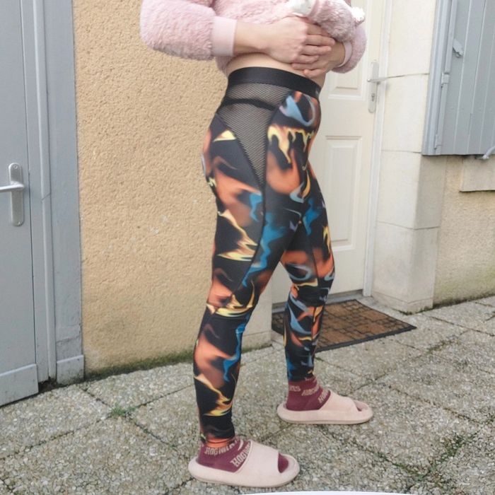 Legging sport neuf Fenty taille M - photo numéro 2