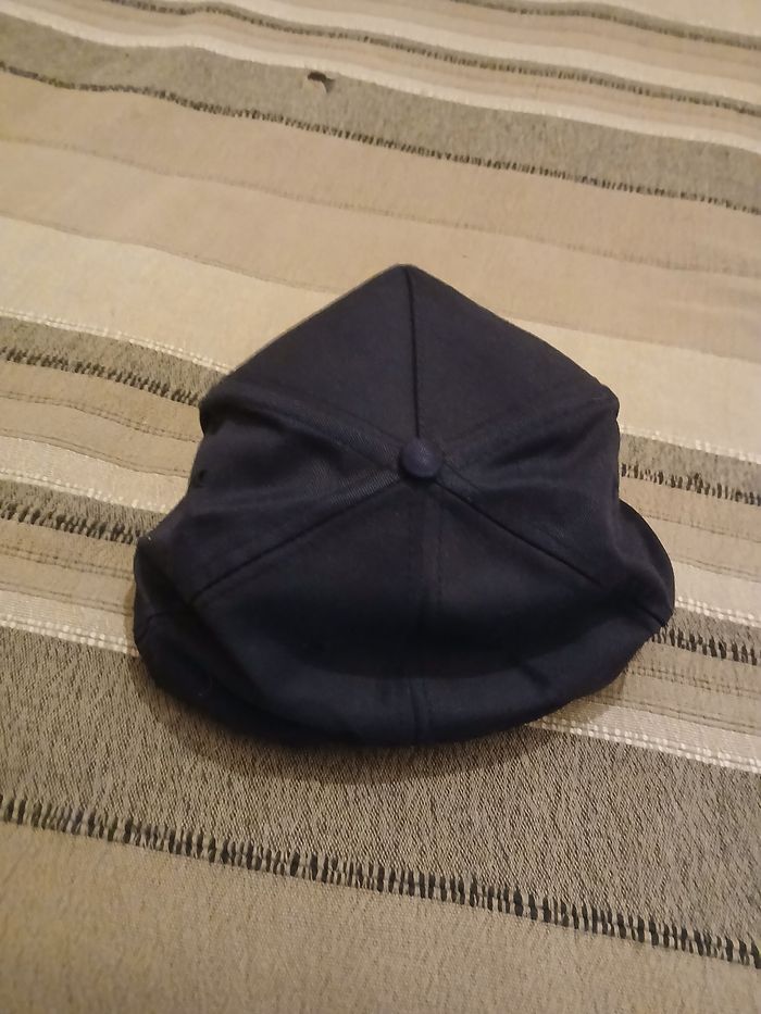 Casquette neuve jamais servi - photo numéro 2