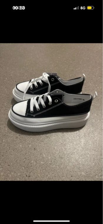 Chaussure neuve pointure 38