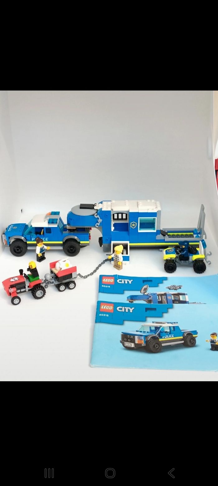 Figurine LEGO City 60315 Le camion de commandement mobile de la police
2 Notice fournie - photo numéro 2
