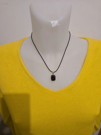 Magnifique collier neuf en pierre