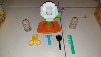 Boite pate a modeler play doh le coiffeur