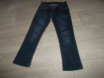 Jean LEVIS modèle 545 bleu foncé taille 27 US soit 36/38 FR