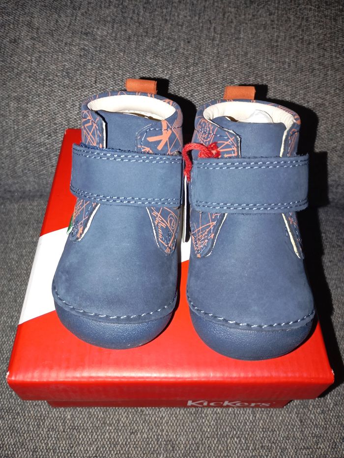 Kickers neuves mixte en taille 18 - photo numéro 2