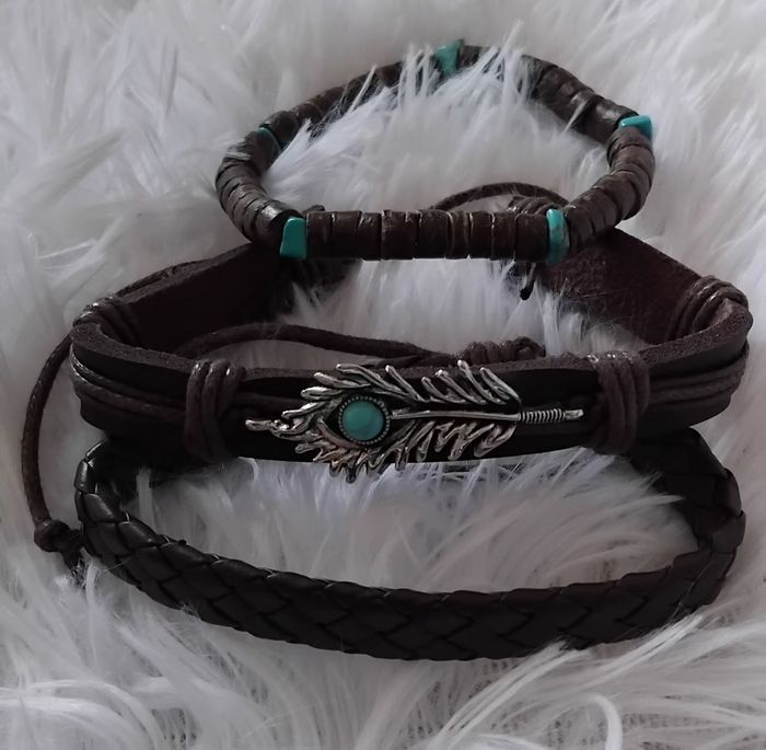 Lot de 6 bracelet hommes cuir marron - perles,plaque  etc - photo numéro 4