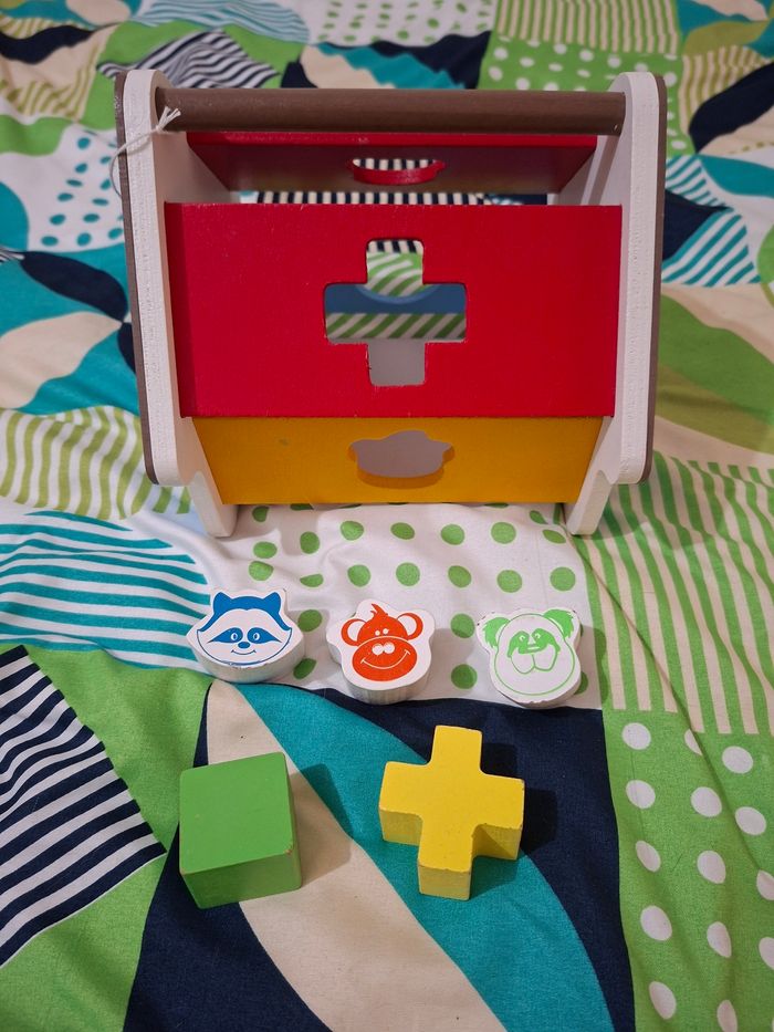 Jeux éducatif maison de formes