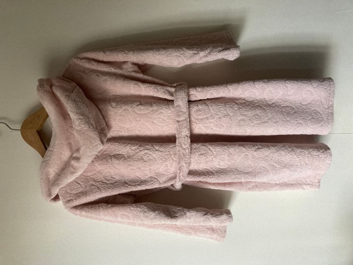 peignoir tout doux avec coeurs taille 8/9 ans - photo numéro 2