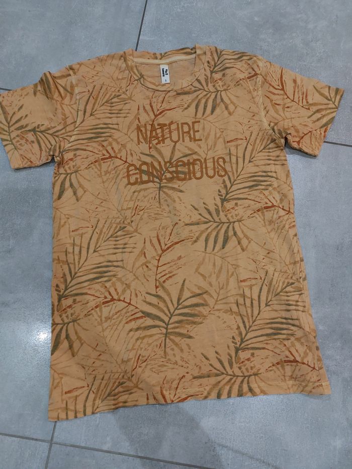 Tee-shirt neuf tape à l'œil