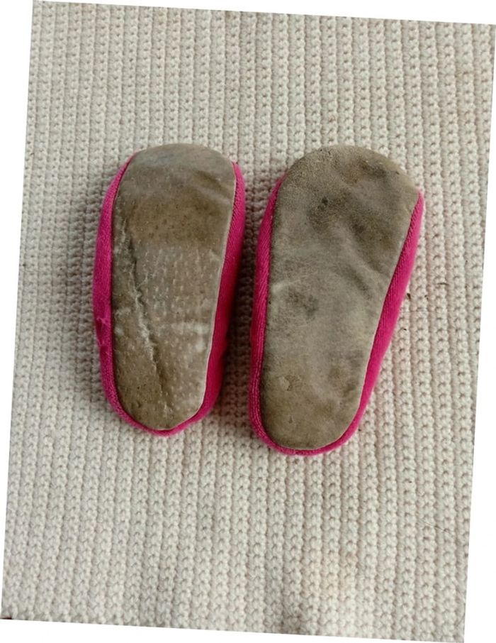 Chausson fille pointure 25 - photo numéro 3