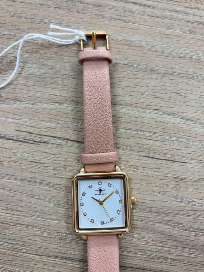 Montre femme dorée bracelet rose cadran rectangle doré - photo numéro 3