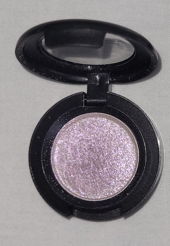 Fard à paupière lilas pailleté MAC