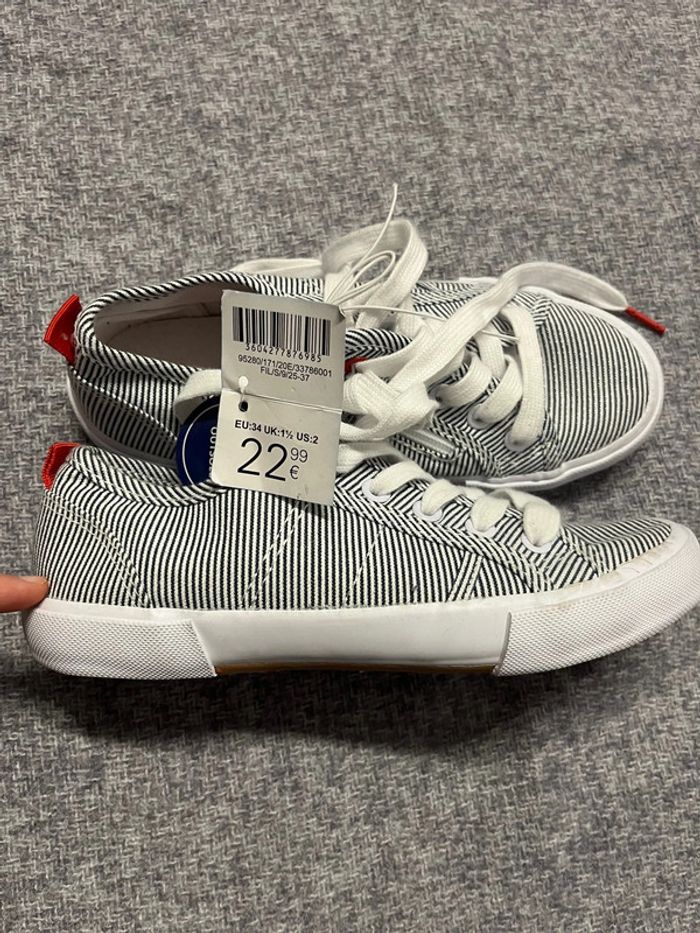 Chaussure fille taille 34 neuve Okaïdi