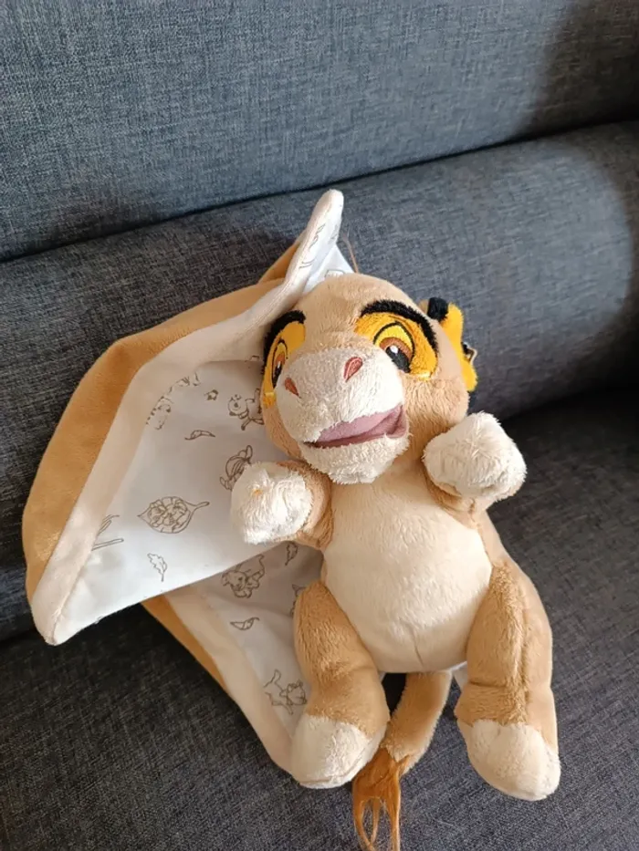 Peluche doudou simba neuf