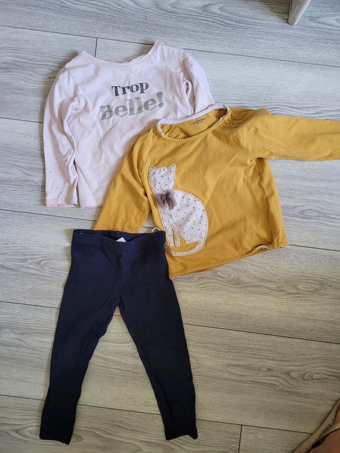 Lot de 2 tee-shirts ML et un legging