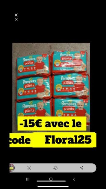 Six paquets de couches culottes taille 4