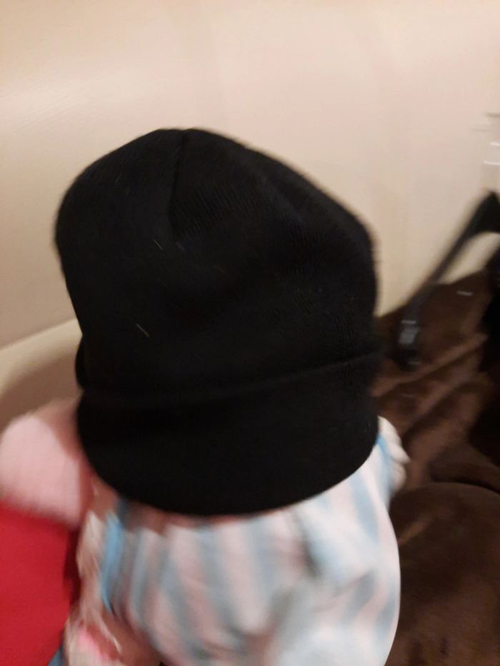 Bonnet noir - photo numéro 2