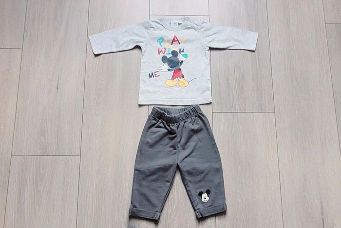 Tres joli ensemble Mickey. Garçon 3 mois. Marque Disney