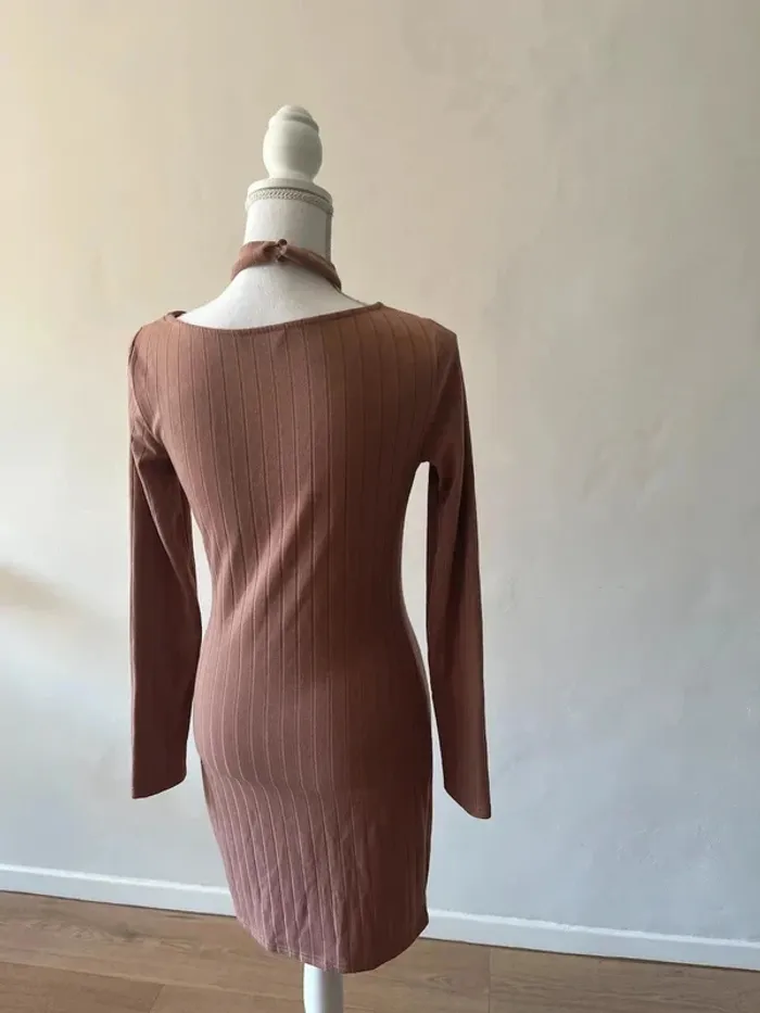 Robe courte - Taille M - photo numéro 4
