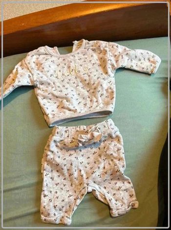 Magnifique ensemble pull Pantacourt 1mois marque kiabi