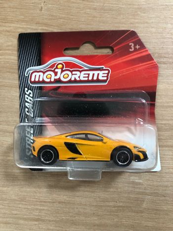 Miniature majorette Mc Laren 675 LT 1/64