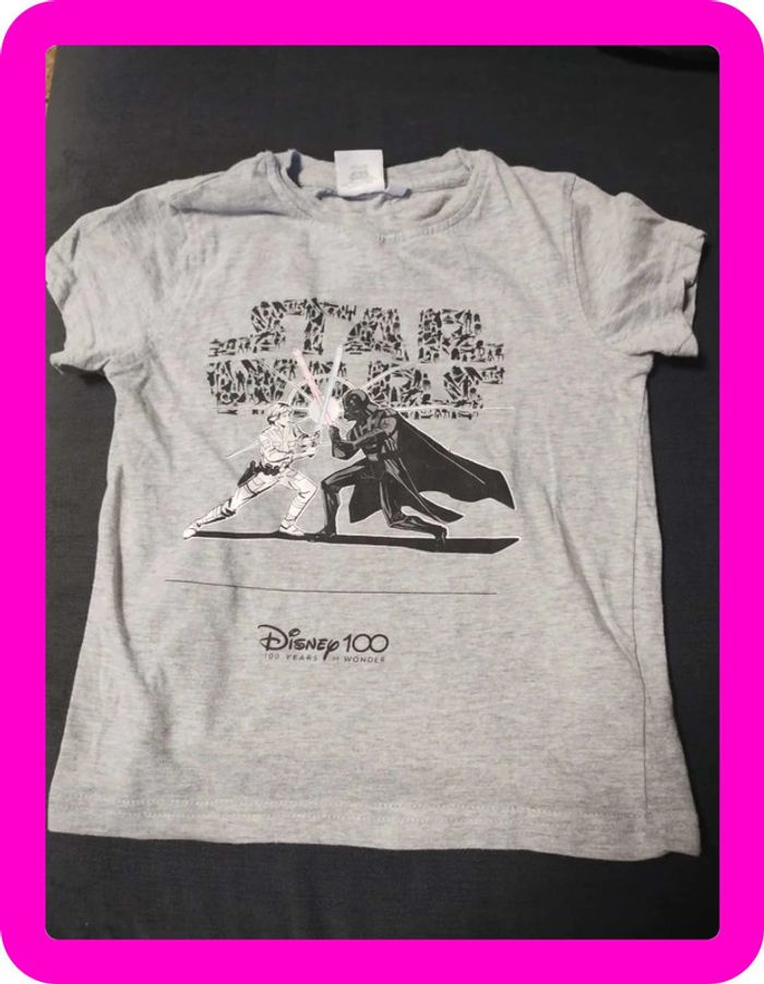 Tee-shirt 6 ans star wars en très bon état