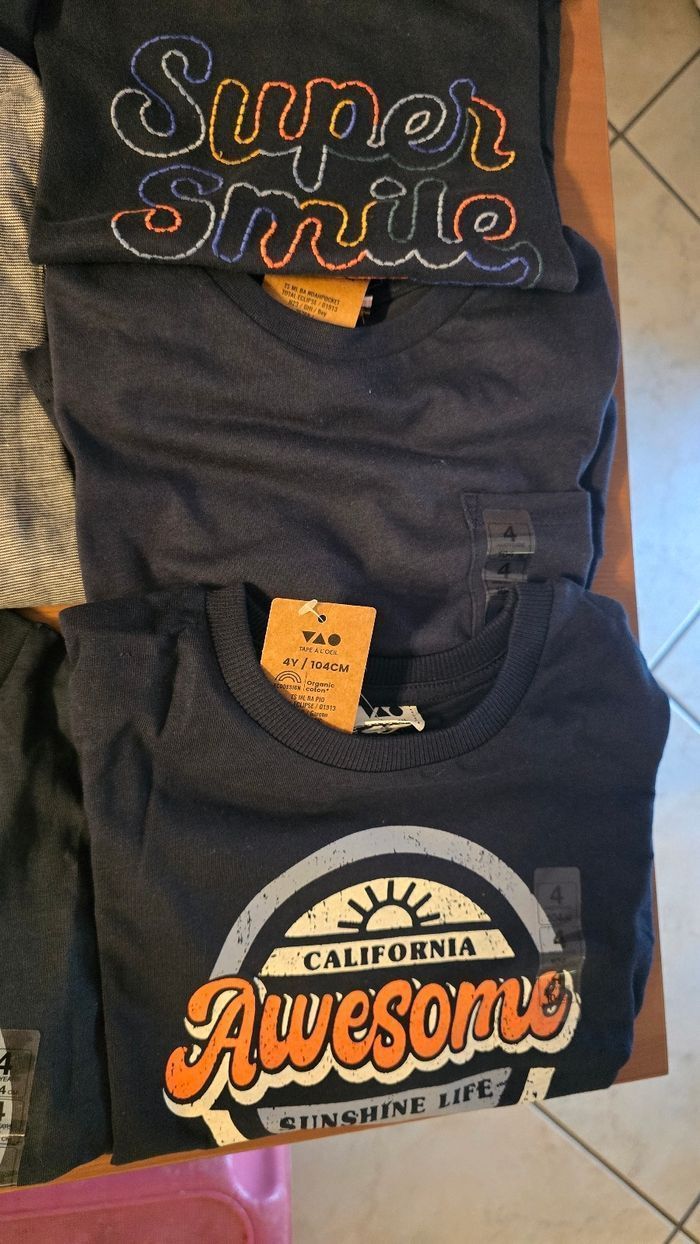 NEUFS (TOUS NON PORTÉS) 🏷💙😍🤩superbe  lot Tee-shirts ML 4 ans garçon - photo numéro 9