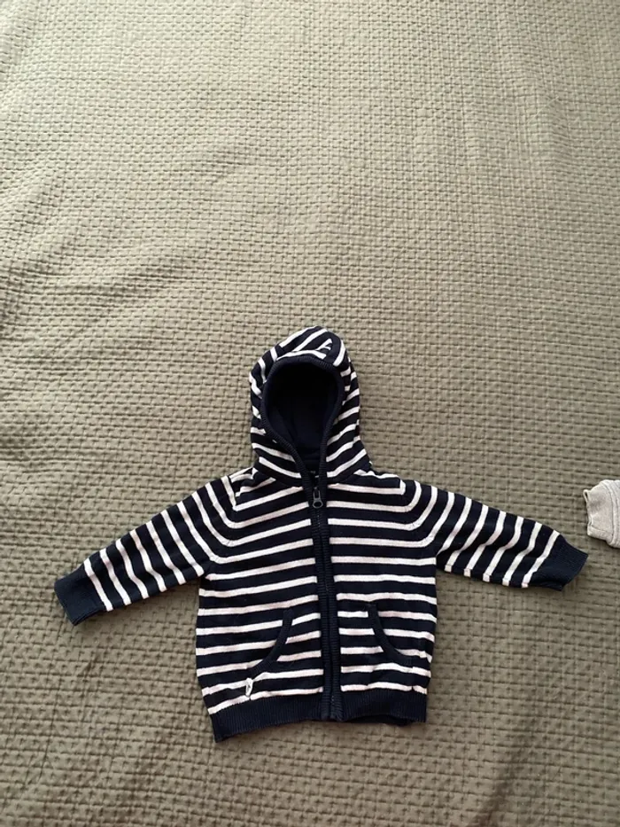 Lot pulls bébé garçon 9mois - photo numéro 2