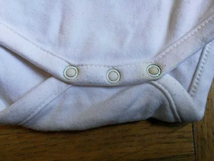 3 bodys MC 1 mois baby club - photo numéro 4