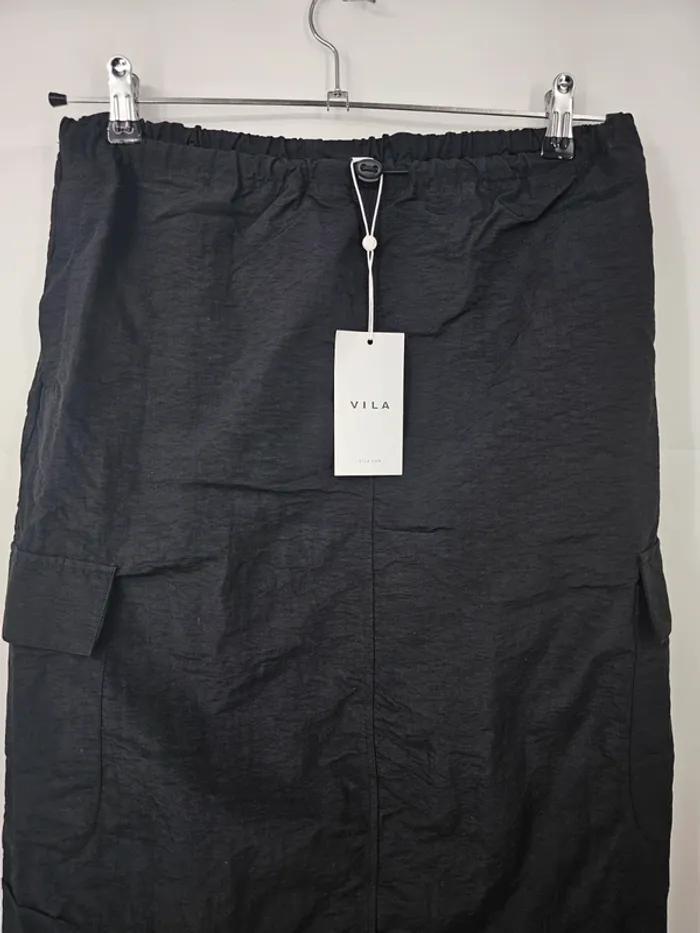 Jupe cargo Vila – Taille 40 – Noire – Neuve avec étiquette - photo numéro 2