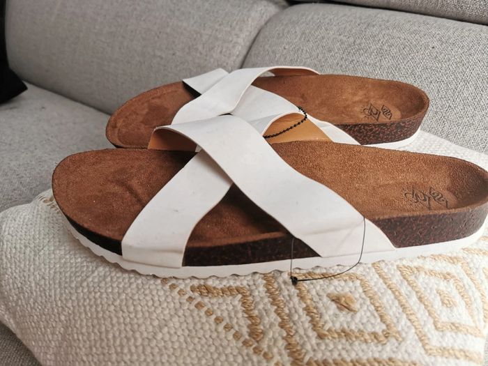 Nu pied sandale mule Rip Curl Stellar blanc taille 41 neuf - photo numéro 2