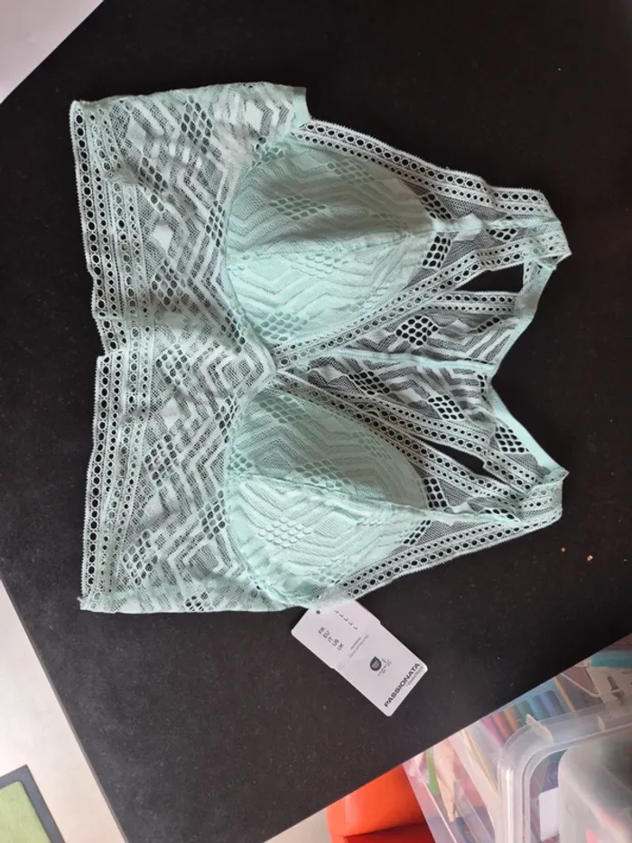 Bralelette brassière Passionnata by chantelle L - photo numéro 3