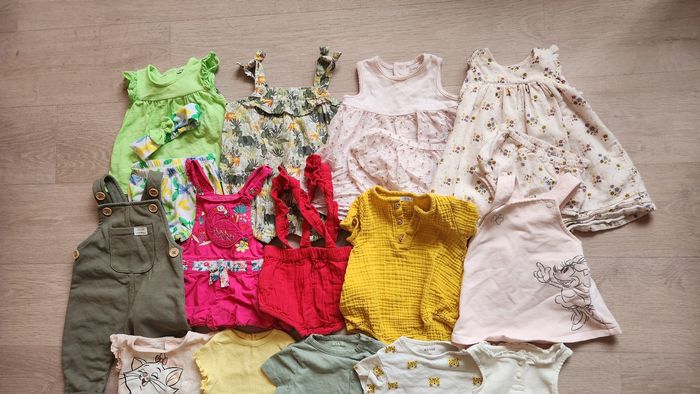Grand lot de vêtements fille – Taille 3 mois (28 pieces) - photo numéro 2