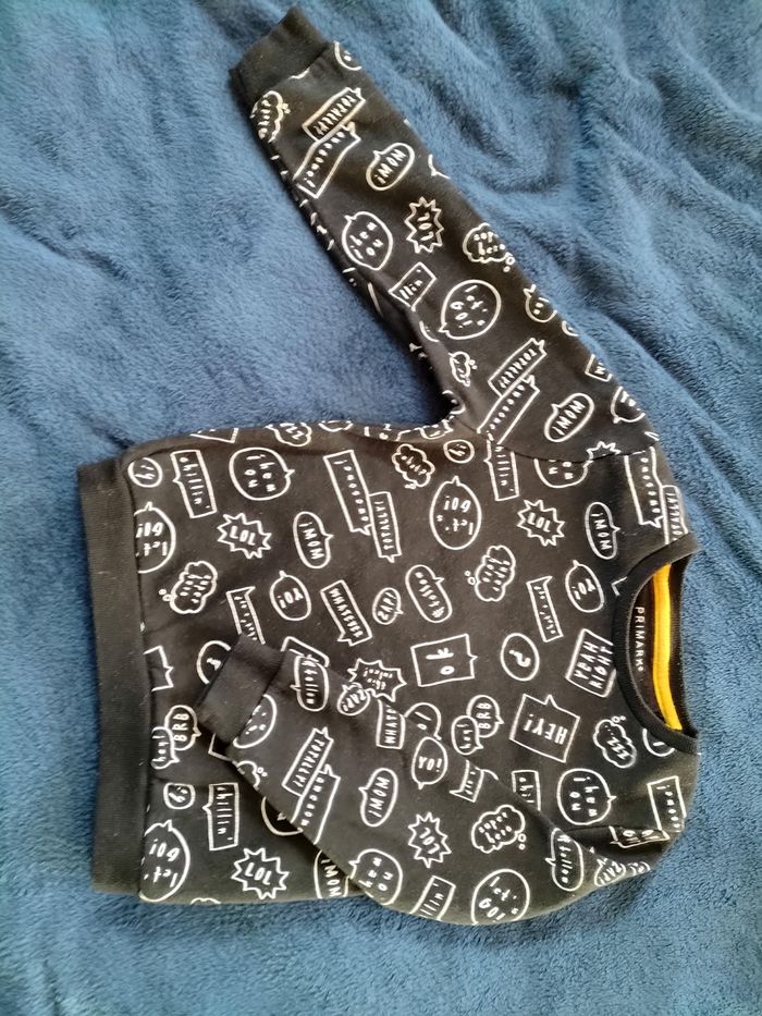 Sweat noir et albnc - 6/7 ans - Primark - photo numéro 2