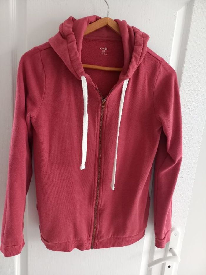Gilet sweat à capuche