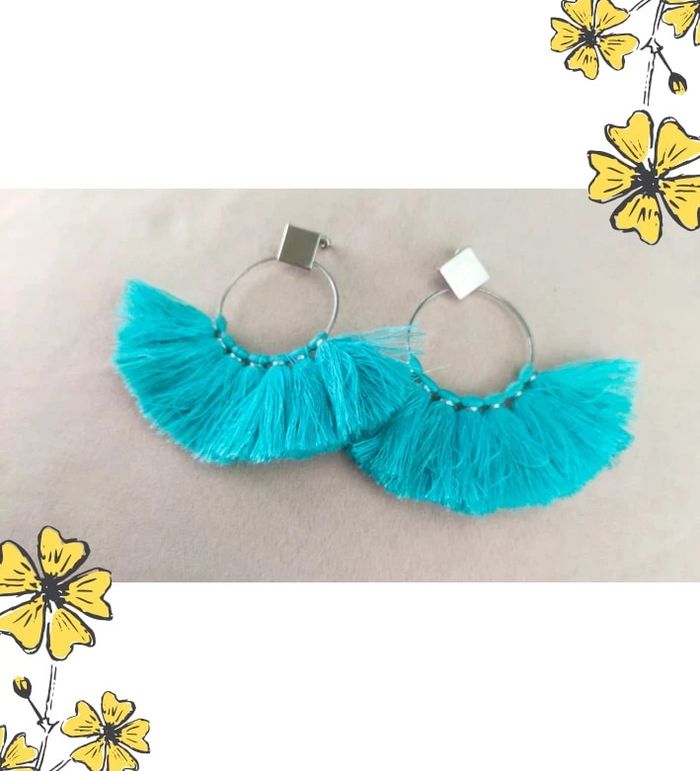 Boucles d’oreilles créoles turquoise à pompons - Collection Brume Bleue - photo numéro 2