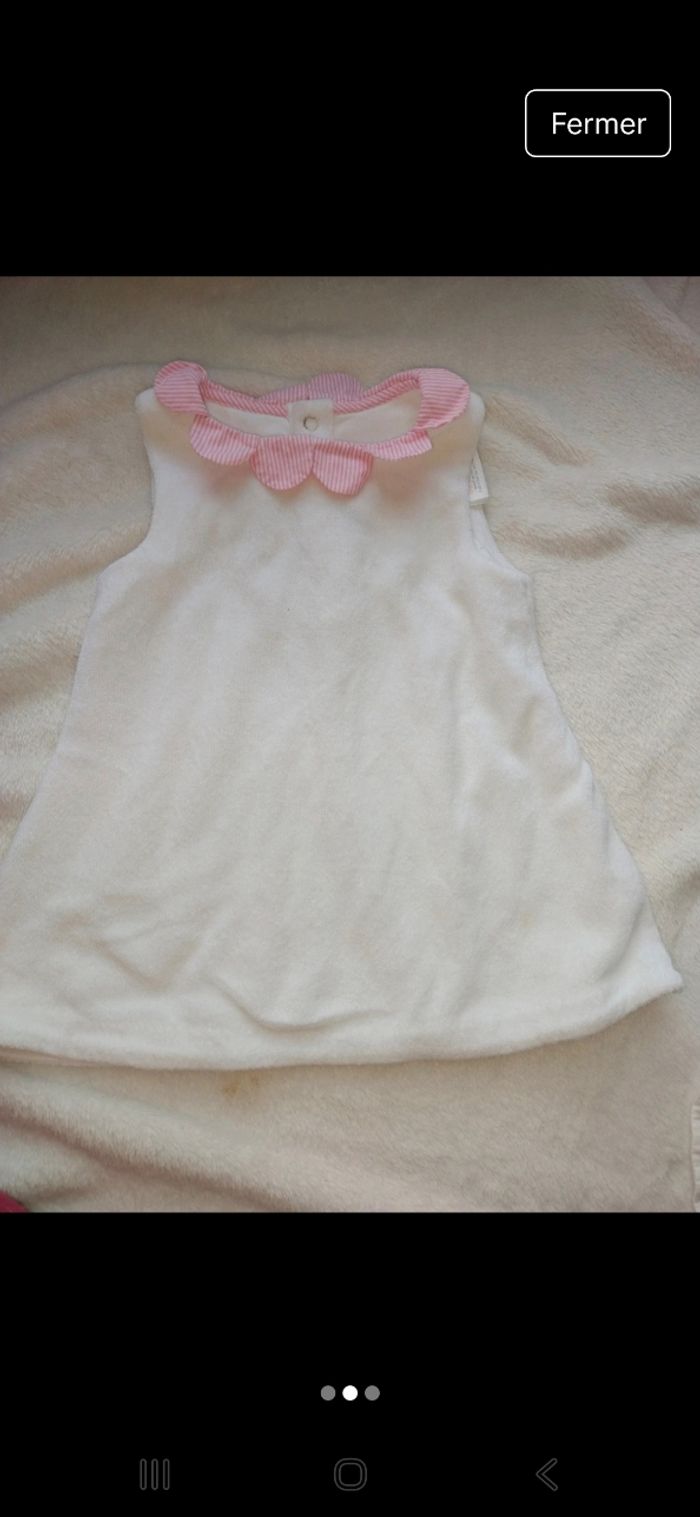 Robe bébé fille la taille 6 mois