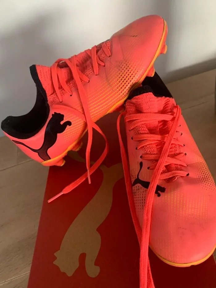 Paire chaussures de foot, puma - photo numéro 5