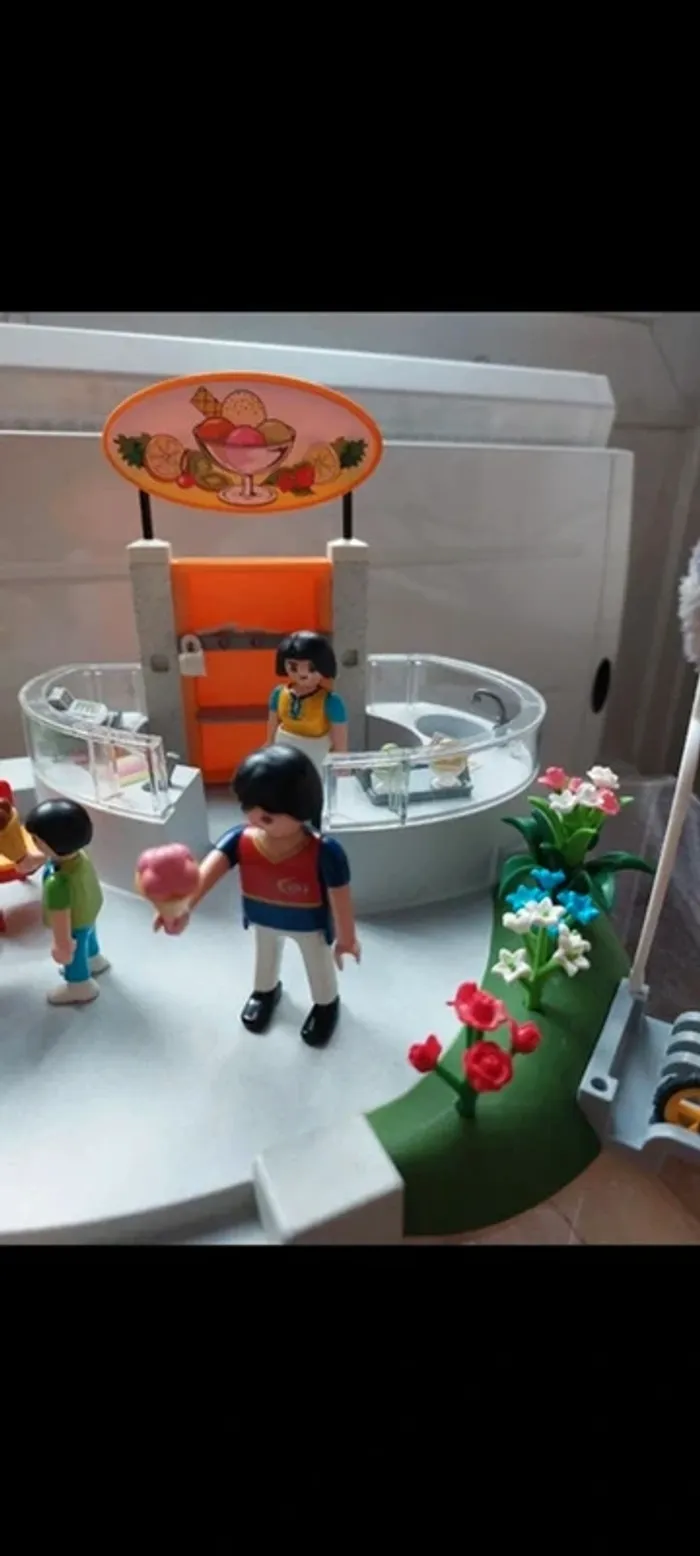 La marchande de glaces Playmobil - photo numéro 3