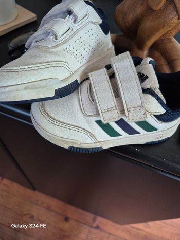 Baskets Adidas 25