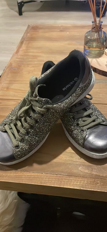 Victoria à paillettes kaki