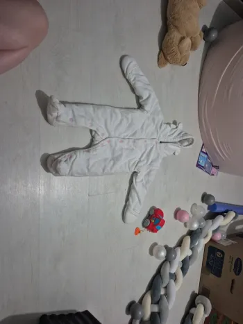 Combipilote blanc avec oreilles / chat 9mois