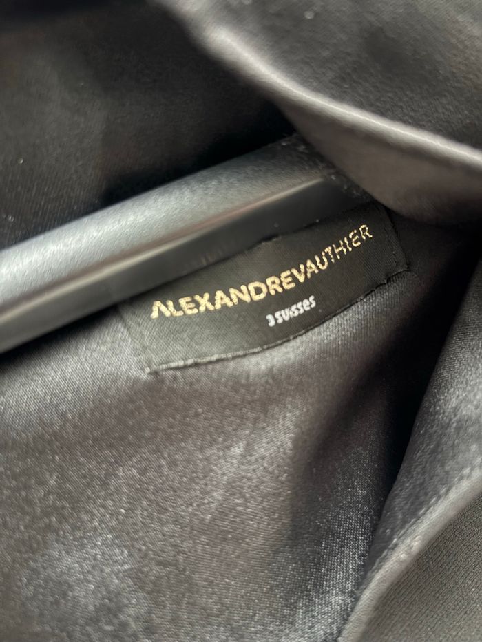 Robe noire élégante neuve - photo numéro 4