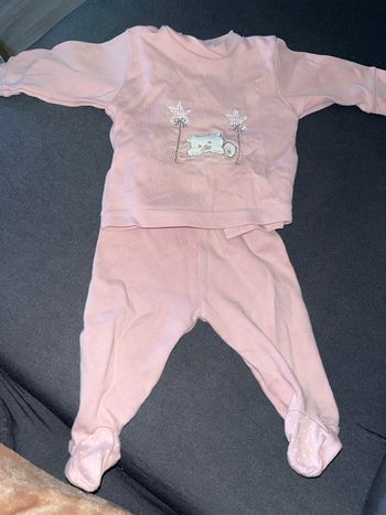 Pyjama 2 pièce taille 1 mois