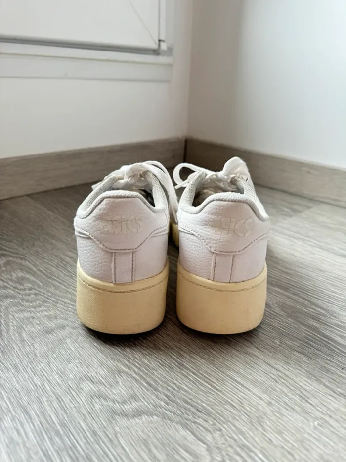 Asics Japan S PF blanches - photo numéro 2