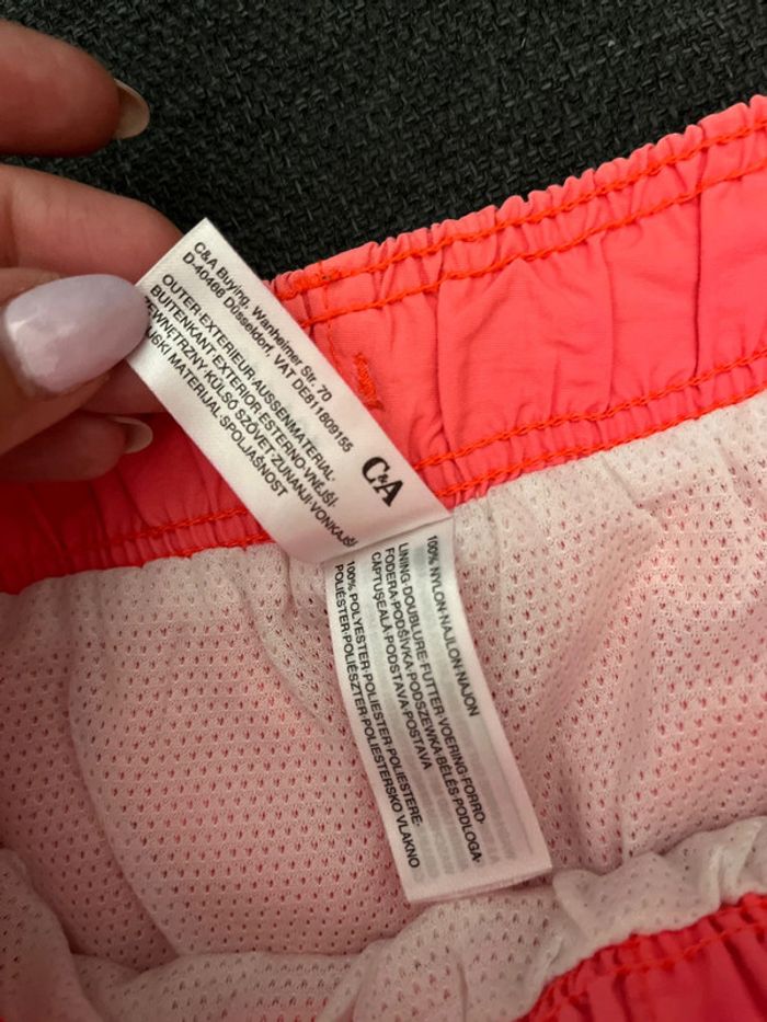 Lot 2 shorts de bain Kiabi et C&A taille 10 ans - photo numéro 5