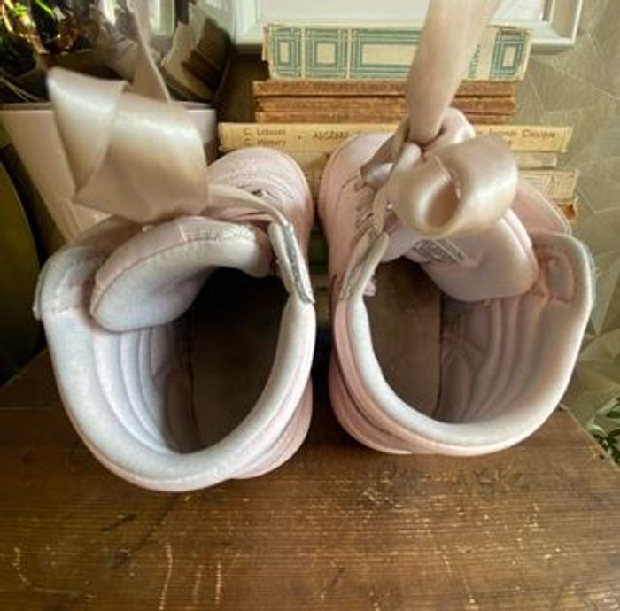 REEBOK rétro, rose pale , taille 22 - photo numéro 5