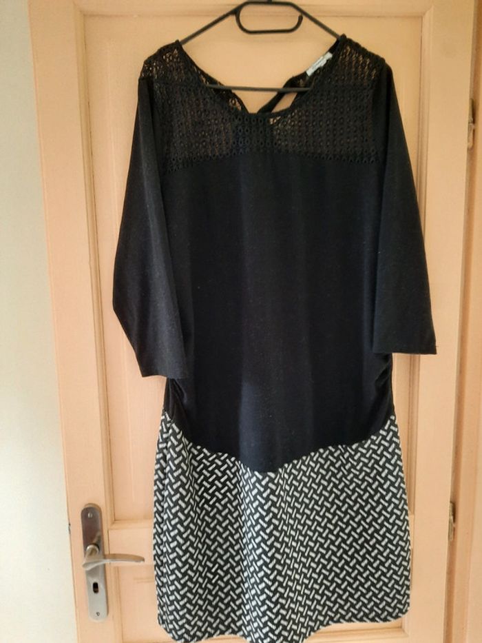 Robe noire de grossesse