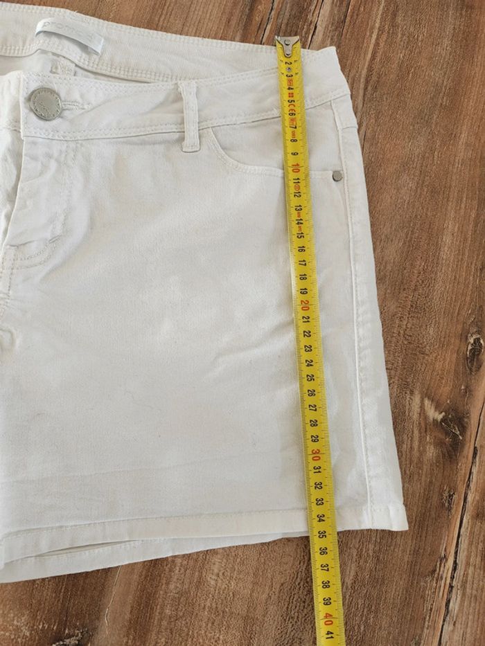 Short blanc promod taille 42 en excellent état coton et elasthane - photo numéro 7