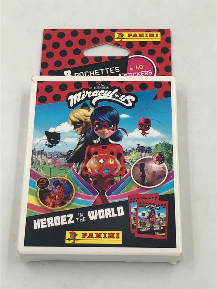 Coffret cartes Panini Heroez in the World neuf