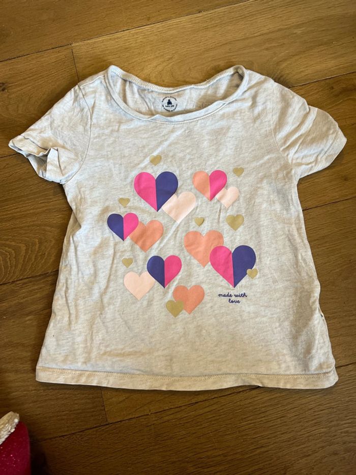 T-shirt gap coeur 4 ans